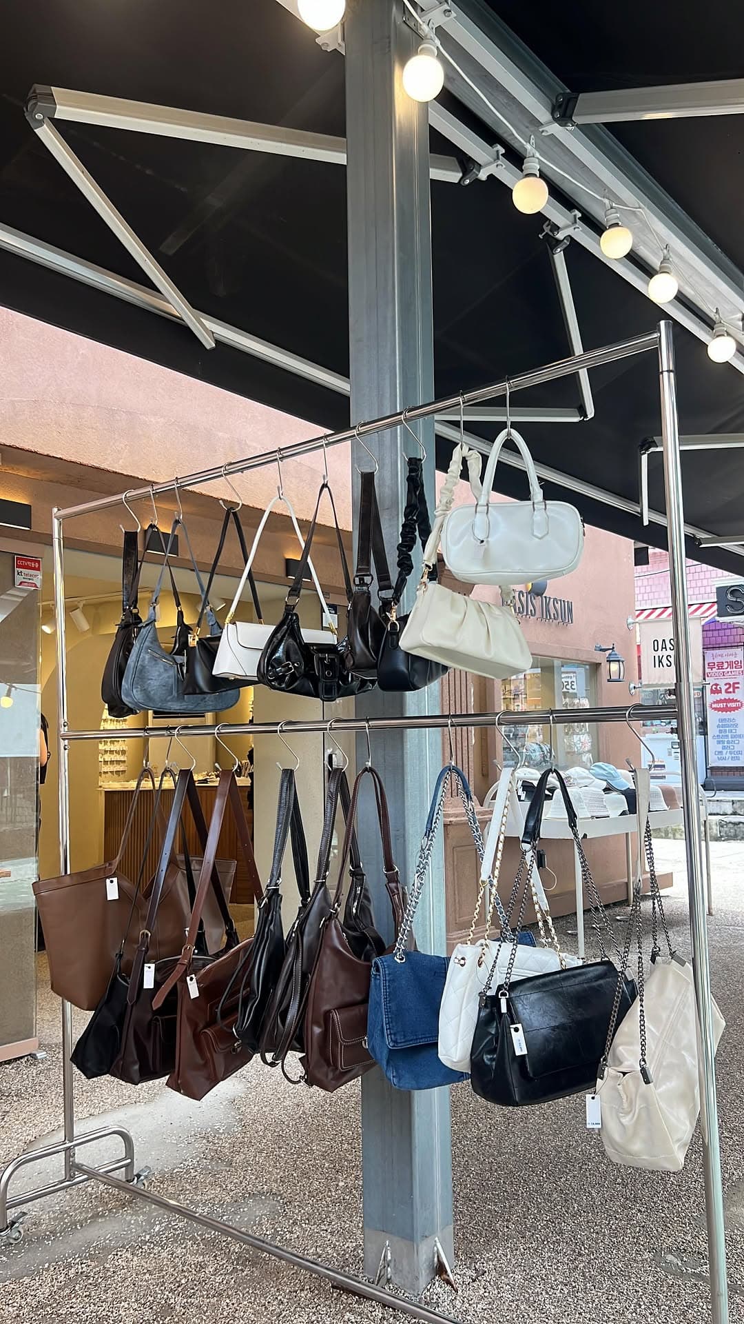 2 Shops in Seoul