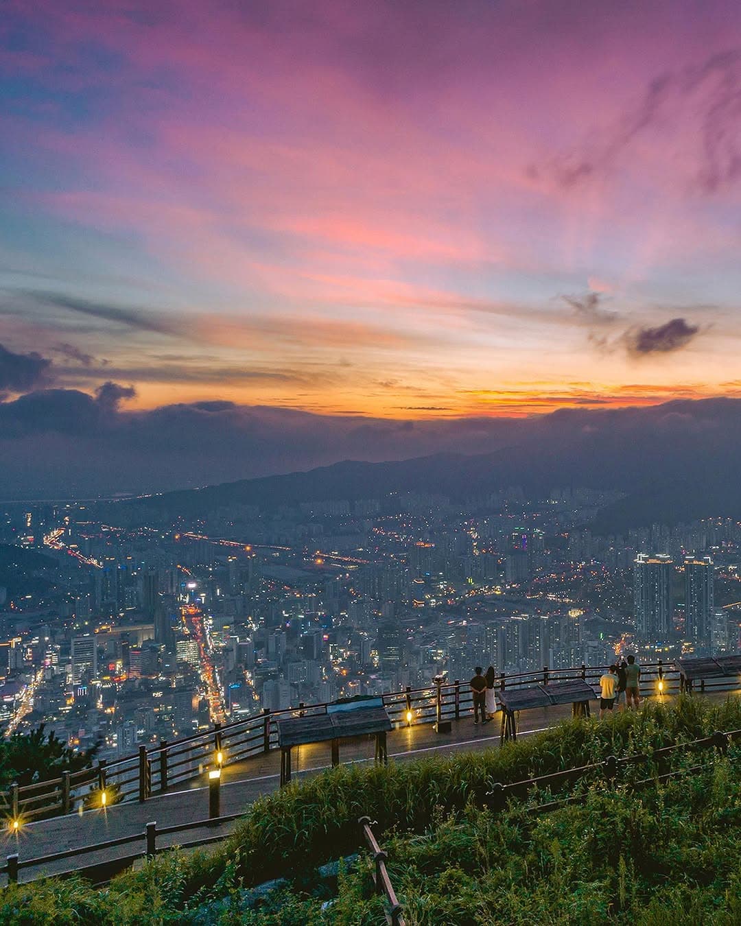 Hwangnyeongsan Mountain: Sunset, Night, and Day Views