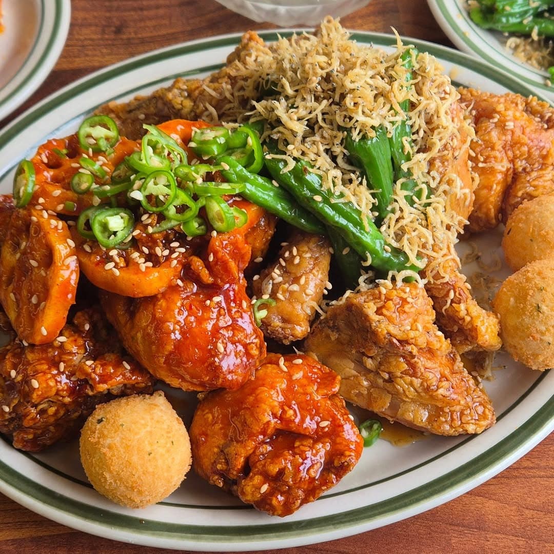 Hyodo Chicken: Seoul's Unique Fried Chicken Delight