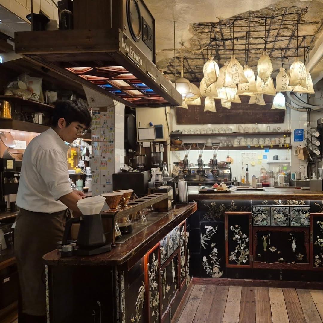 Eulji-ro Cafe Hanyakbang: Joseon Dynasty Medical Clinic