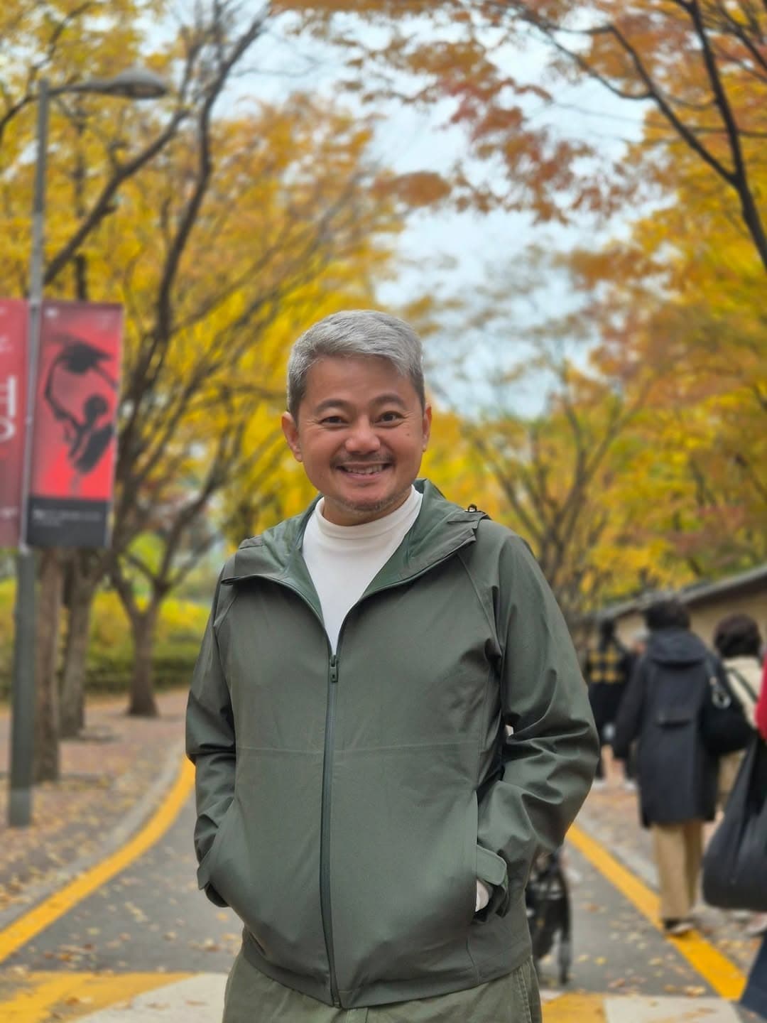 Seoul's Autumn Beauty: Palaces and Mountains