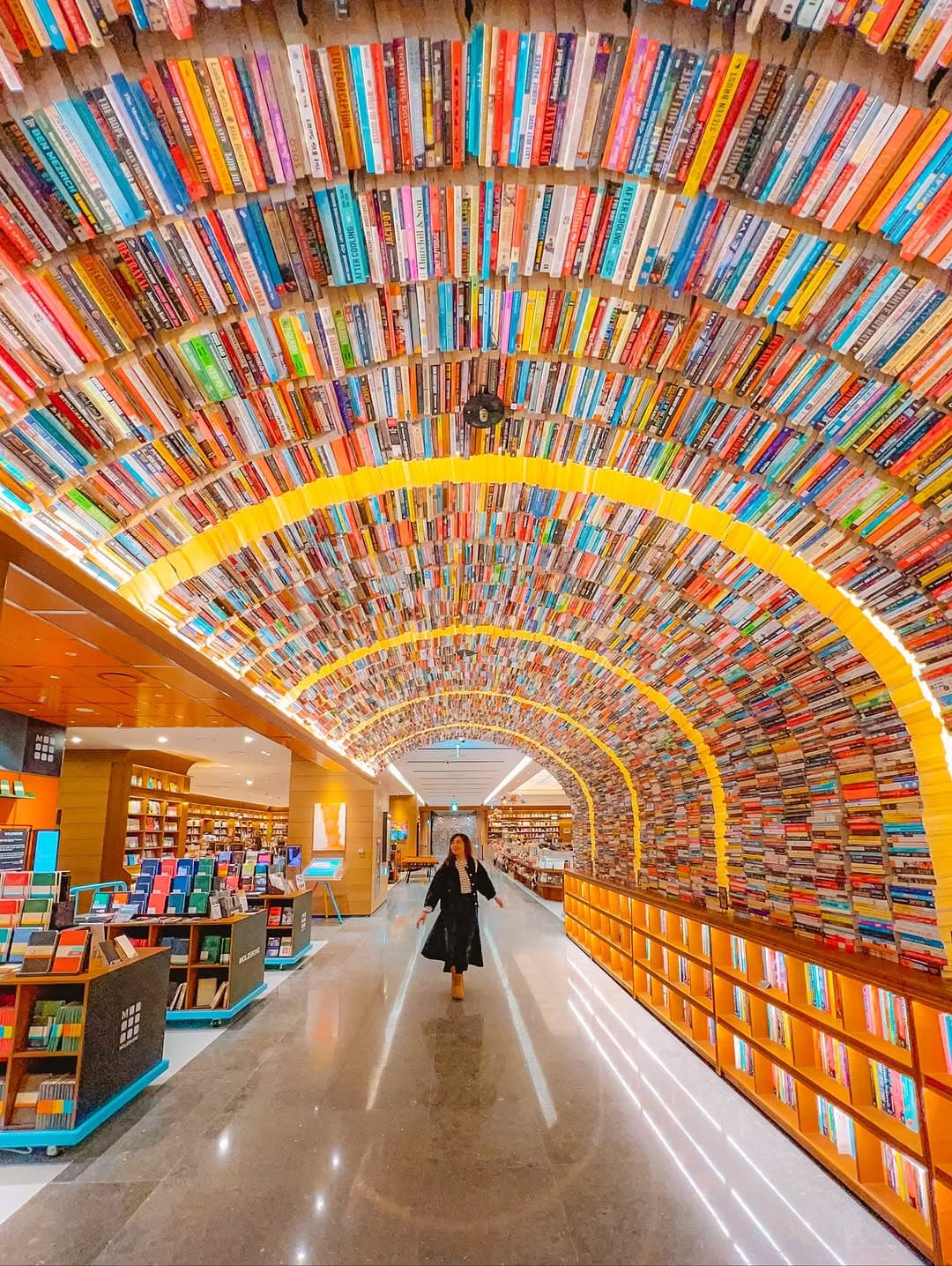 Cozy Cafes: Arc N Book In Yeouido