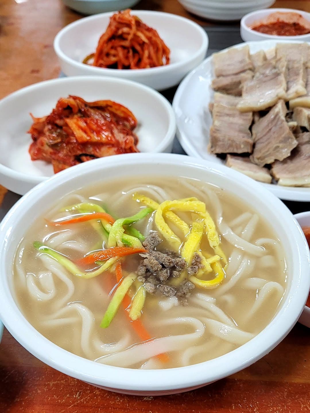 Seoul's Old School Kalguksu and Bossam