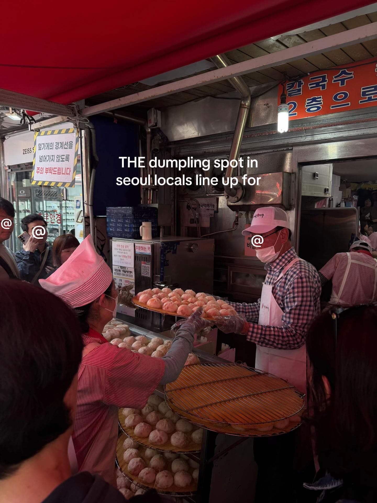 Gamekol Son Wangmandu Dumplings Packed With Locals