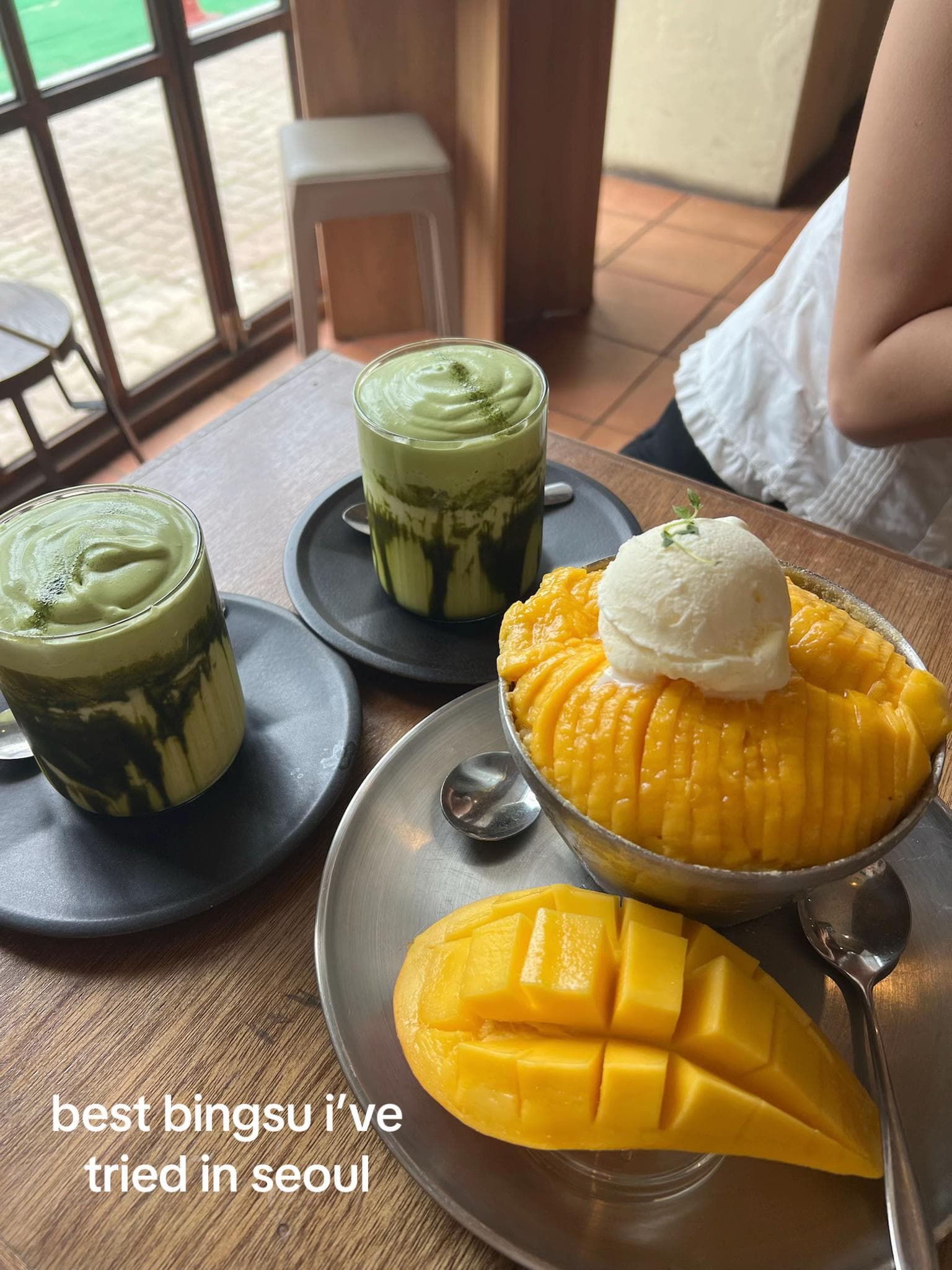 Desserts At Sulbing, Rafre Fruit Seochon, Mystic Rabbit