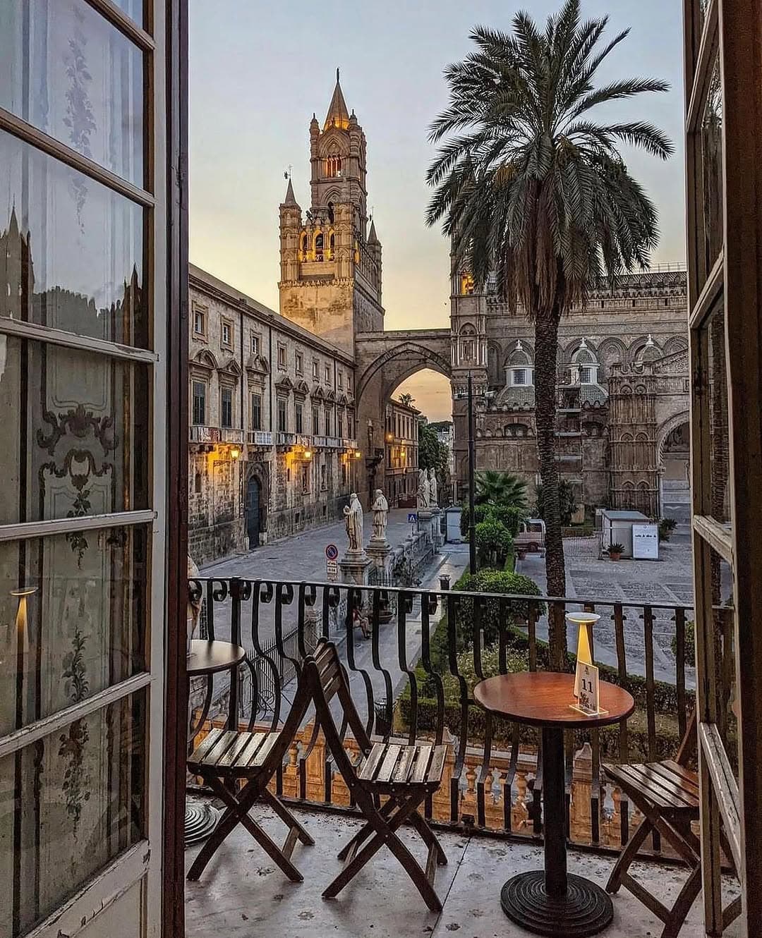 Palermo Cathedral and Palazzo Asmundo Architecture
