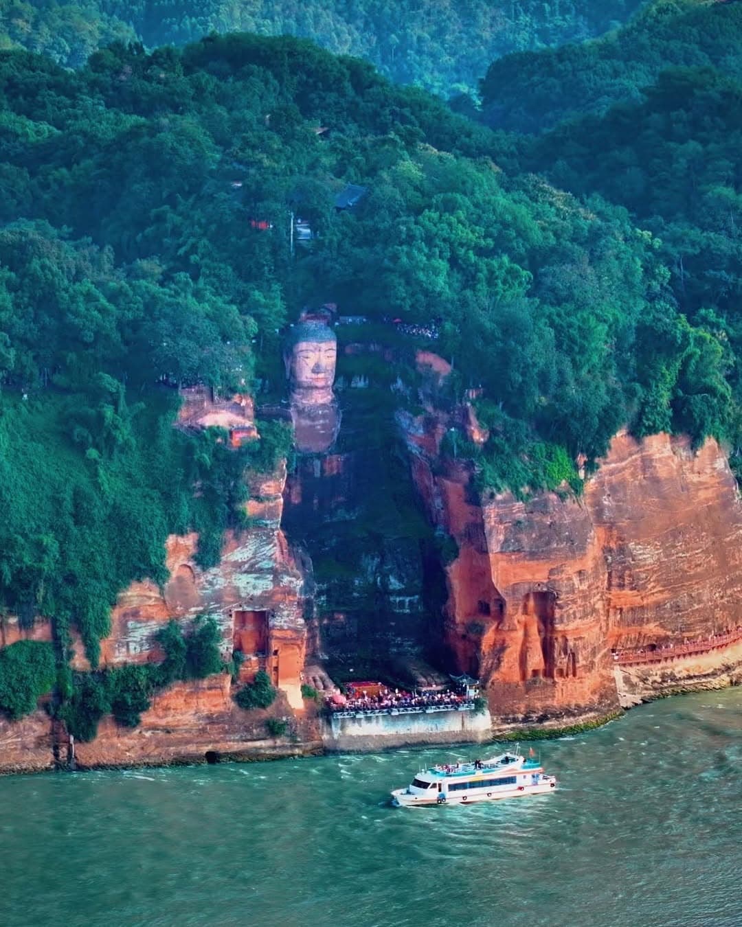 Leshan Giant Buddha and Wuyou Temple in China