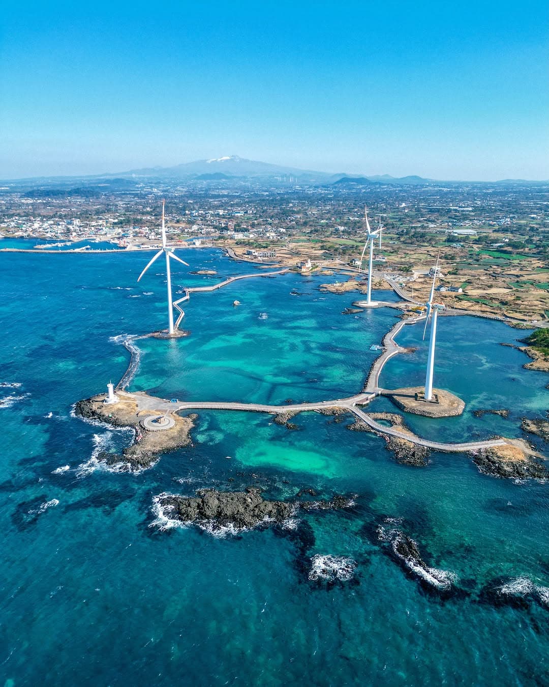 Jeju's Best Spots for Scenery, Strolls, and Water Play