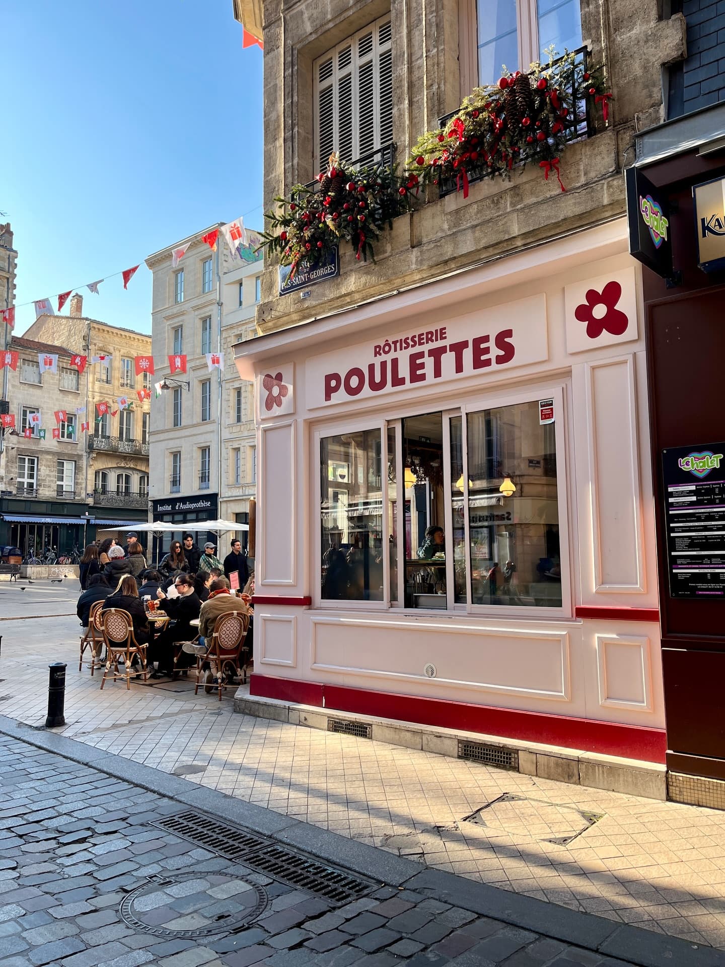 Bordeaux Eateries: Pizza, Pastries, and More