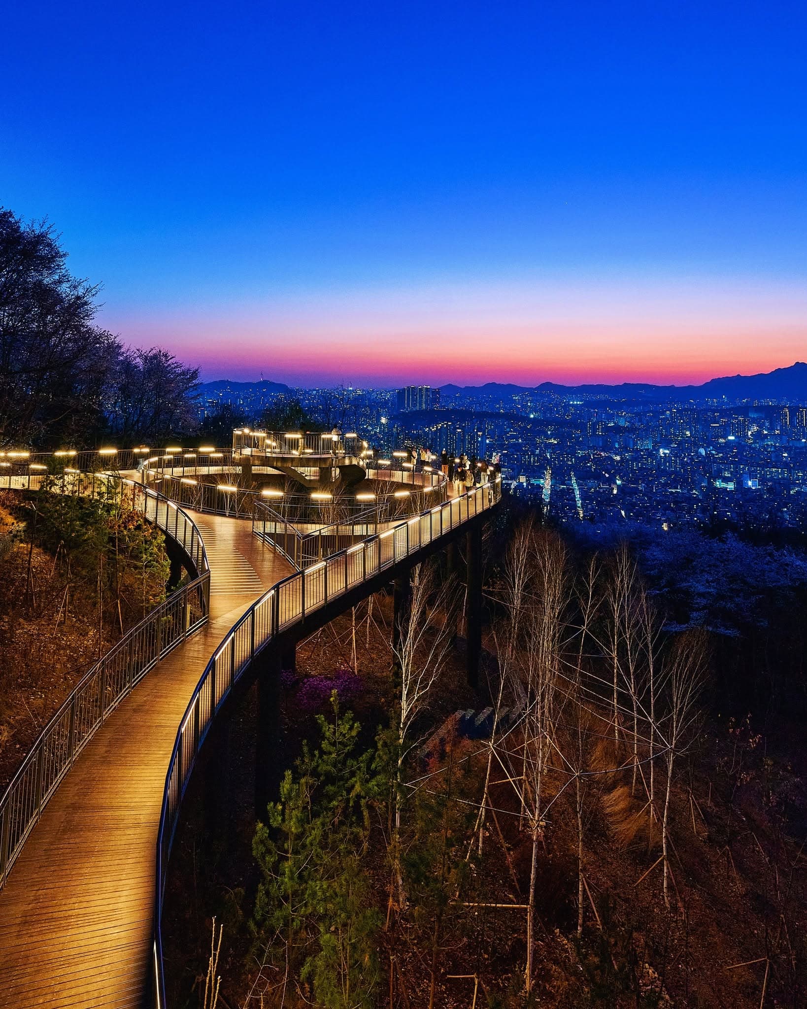 Seoul Dulle-gil Trails With Scenic Views