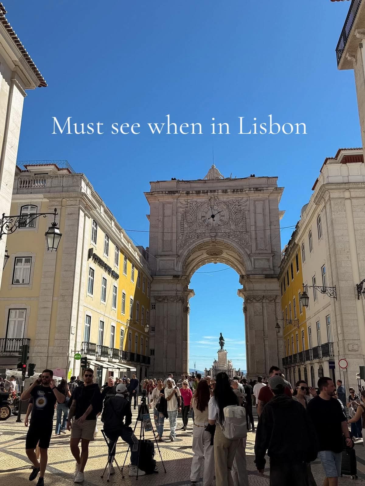 Lisbon's Iconic Landmarks and Districts