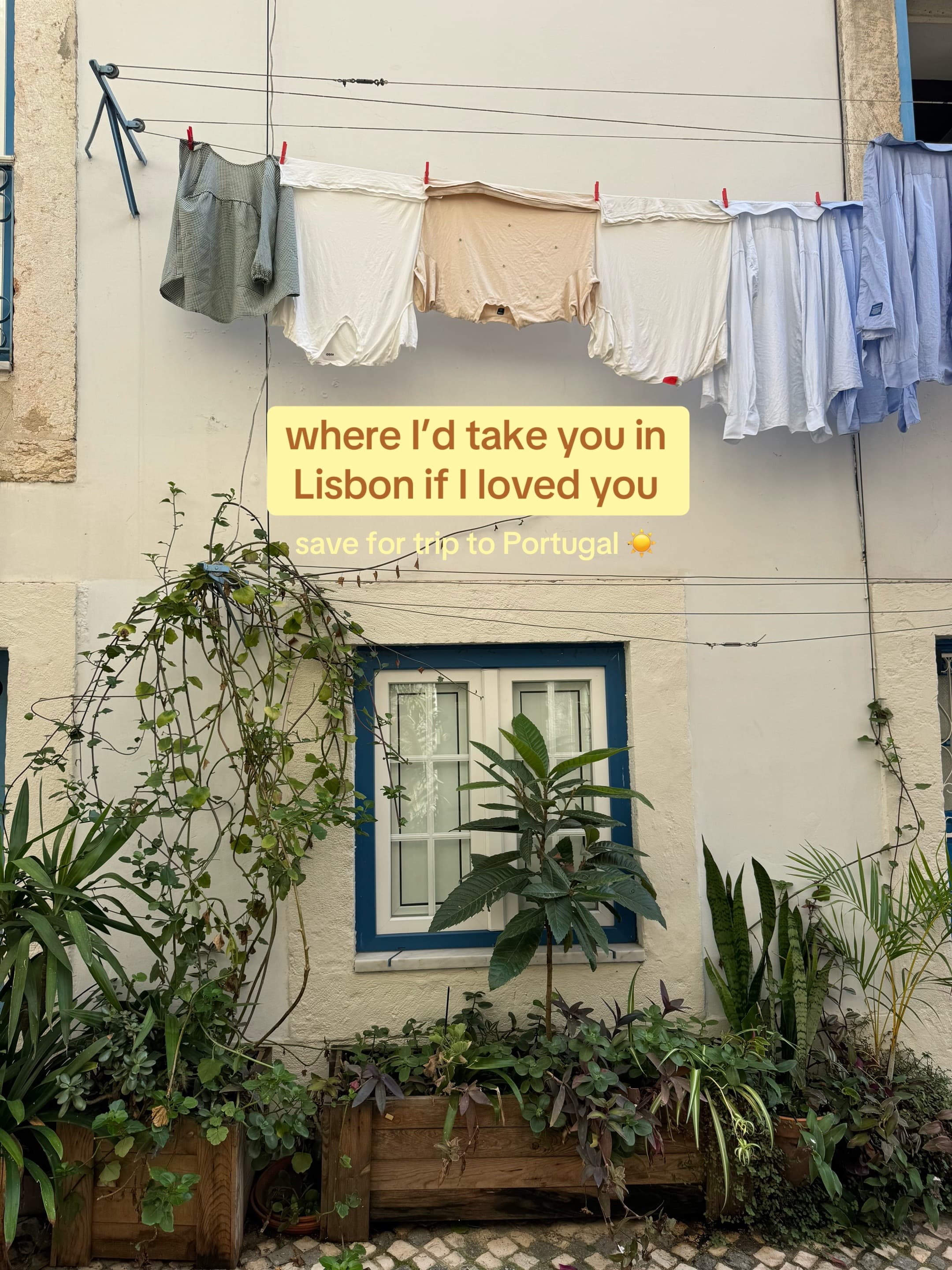 Lisbon Attractions And Cafes