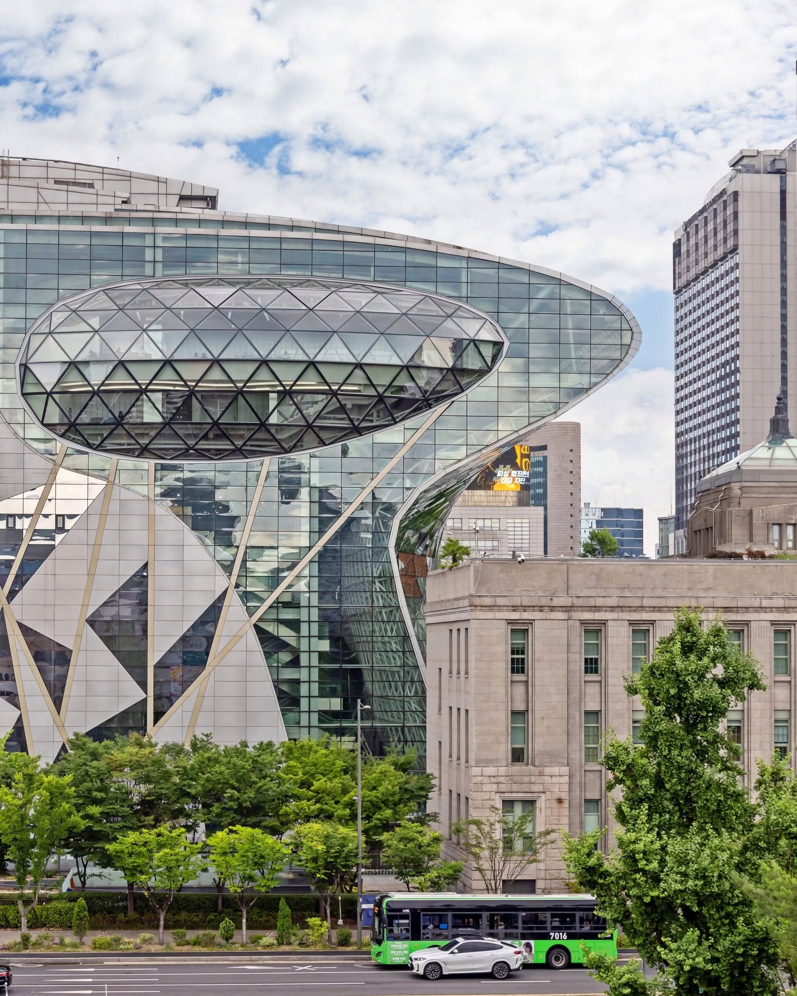 Seoul City Hall Observatory Offers Panoramic Views