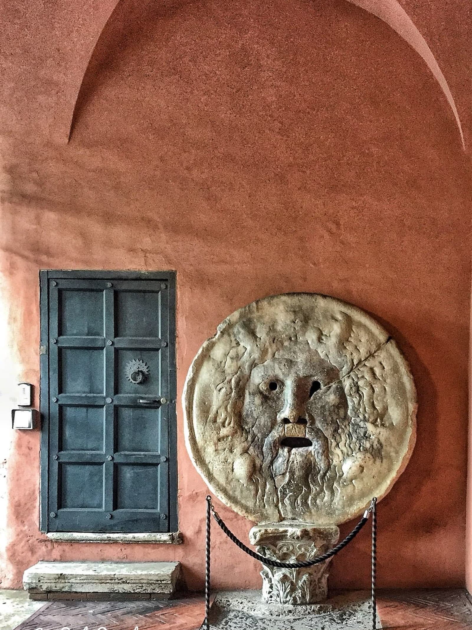 Rome Landmarks: Mouth of Truth and Roman Forum