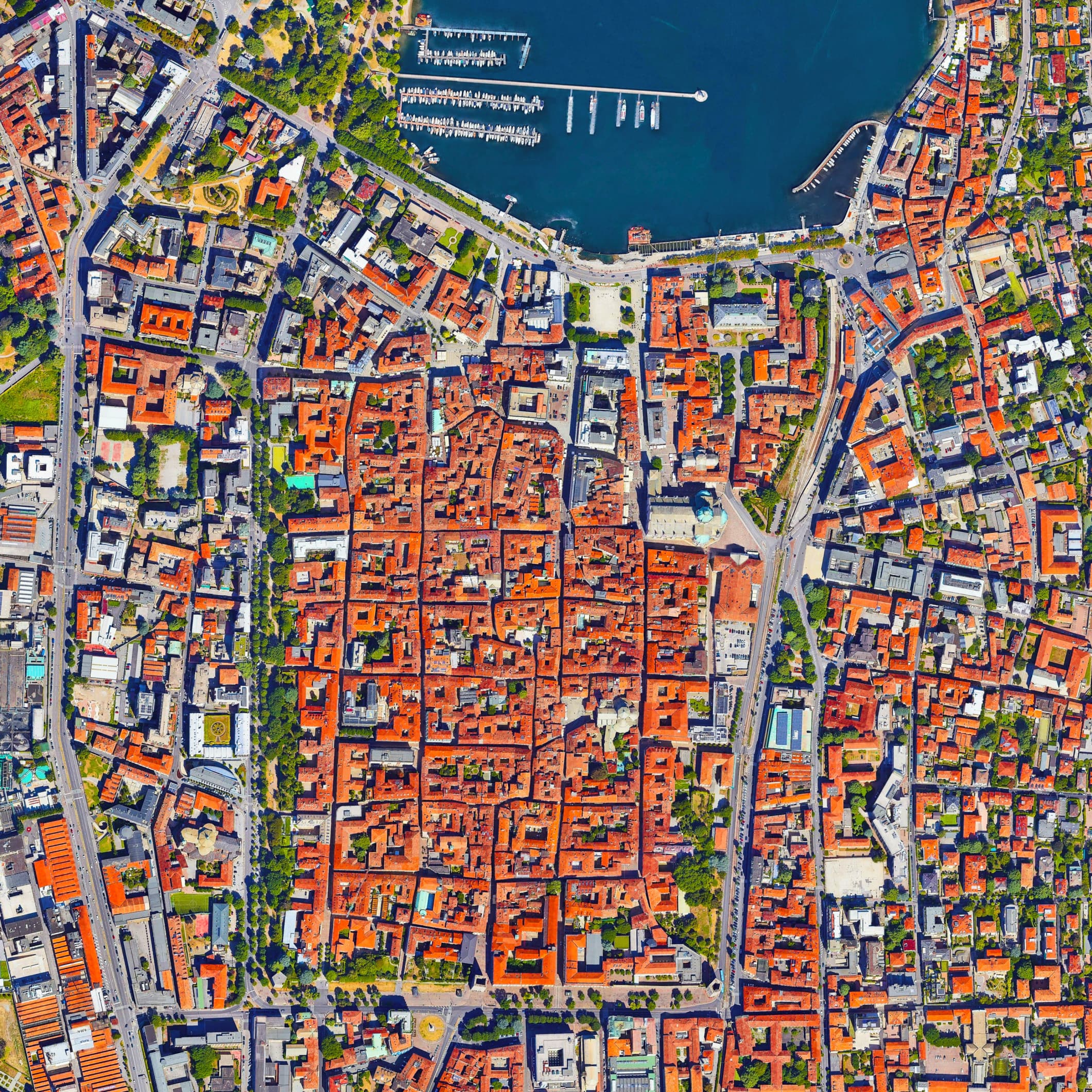 Como's Historic City Center and Lakeside Views