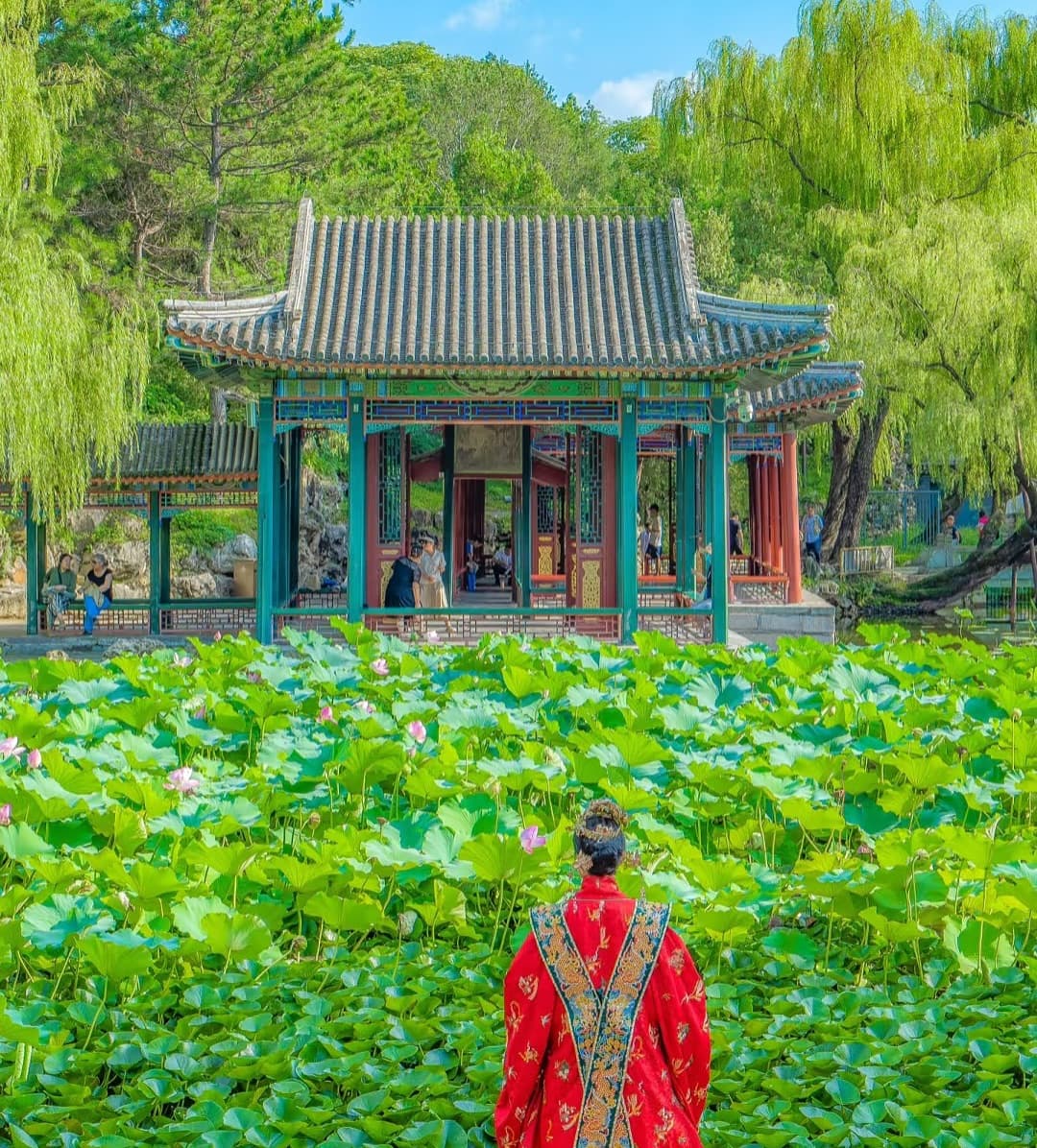 Summer Palace and Kunming Lake: Imperial Gardens