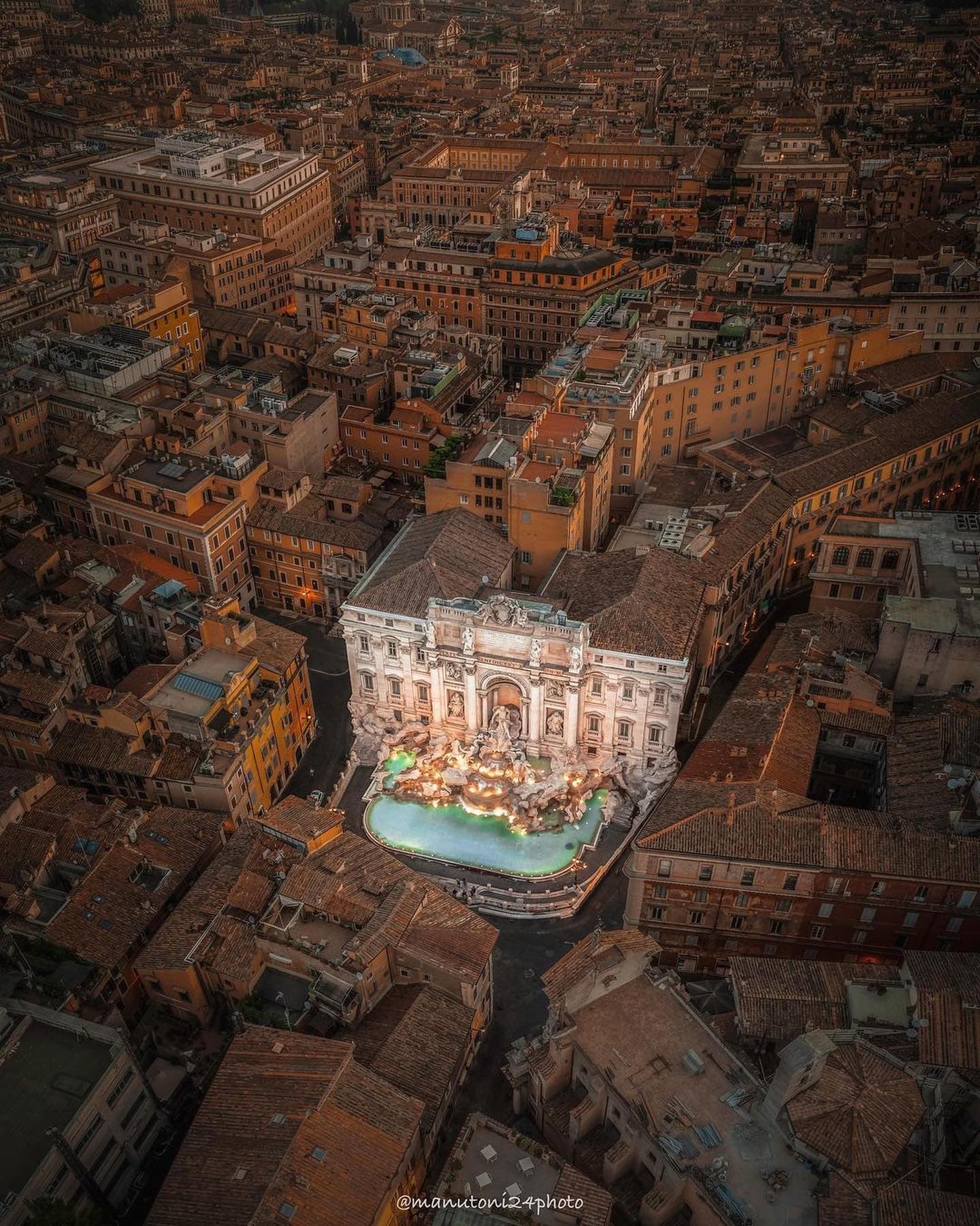 Iconic Roman Landmarks and Architecture