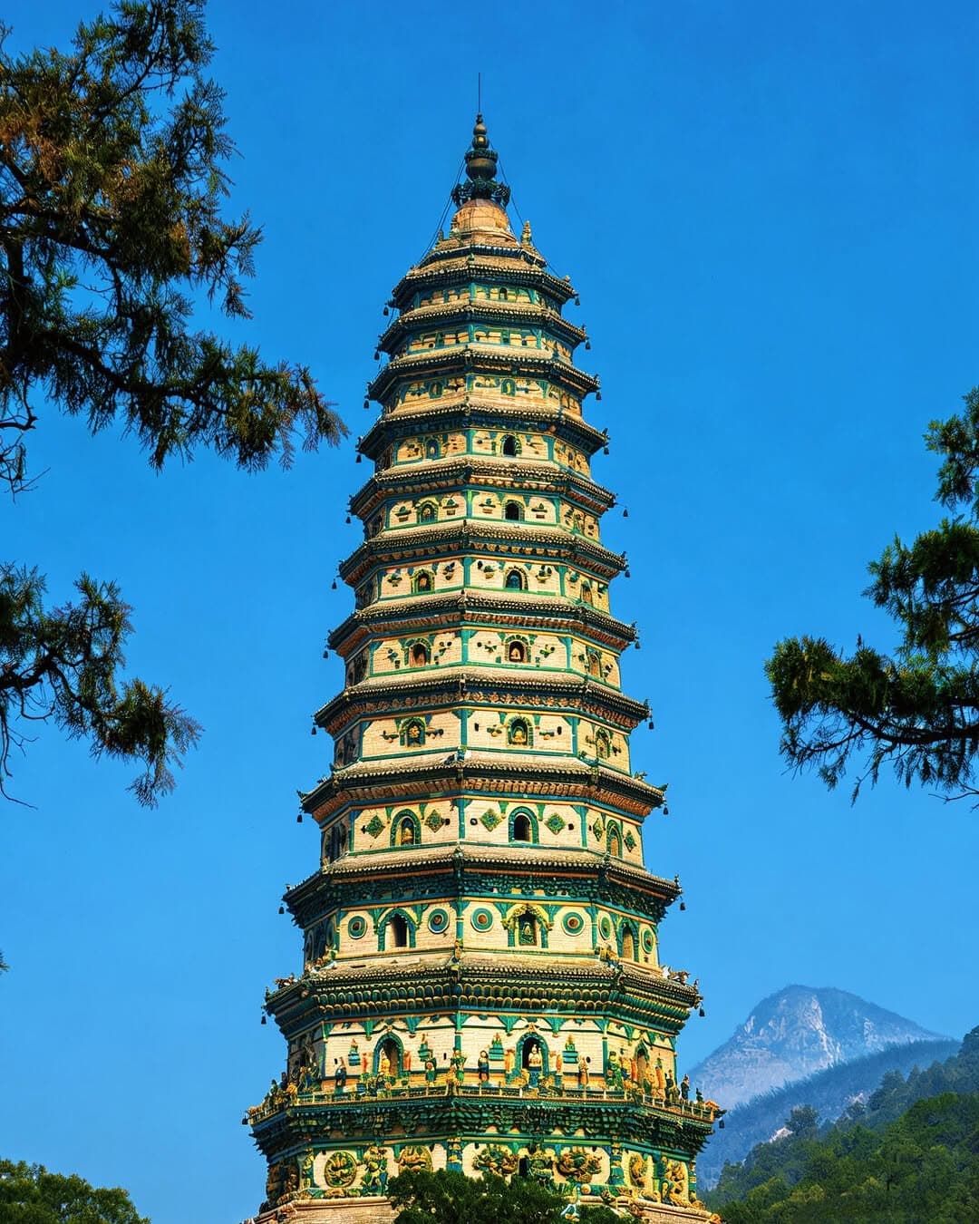 Two Temples Featuring Ancient Chinese Masterpieces
