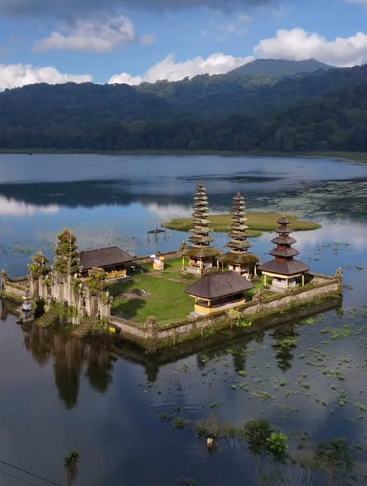 North Bali Lakes, Temples, and Scenic Views